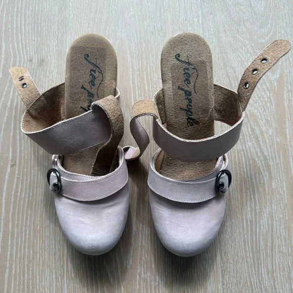 NWOT Free People Pink Park Circle Clog Mules Clogs